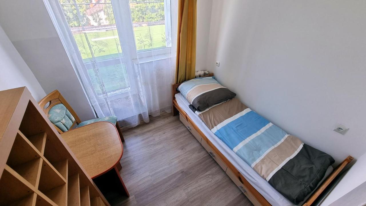 Osrodek Beata / Fiord Bed & Breakfast Smoldzinski Las Exterior photo